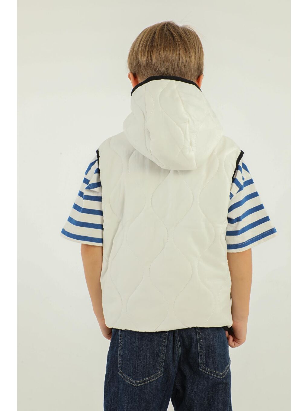 Ekru Kapüşonlu Çift Cepli Erkek Çocuk Yelek-3