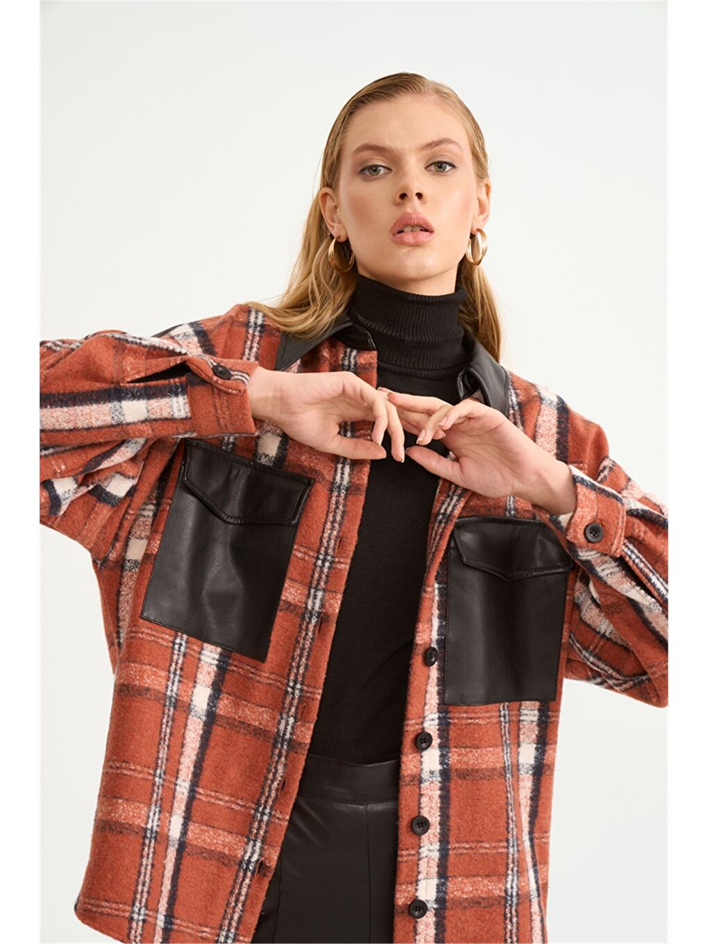 Kahverengi Deri Detaylı Ekose Desenli Gömlek - Kiremit