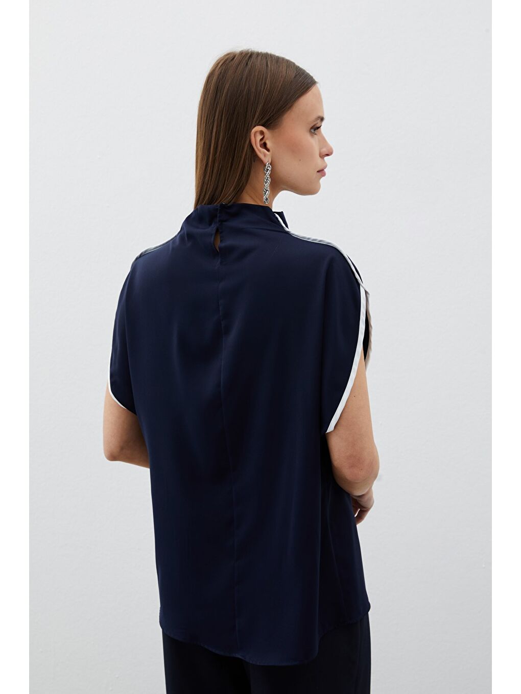 Boğazlı Kontrast Bluz - Lacivert-6