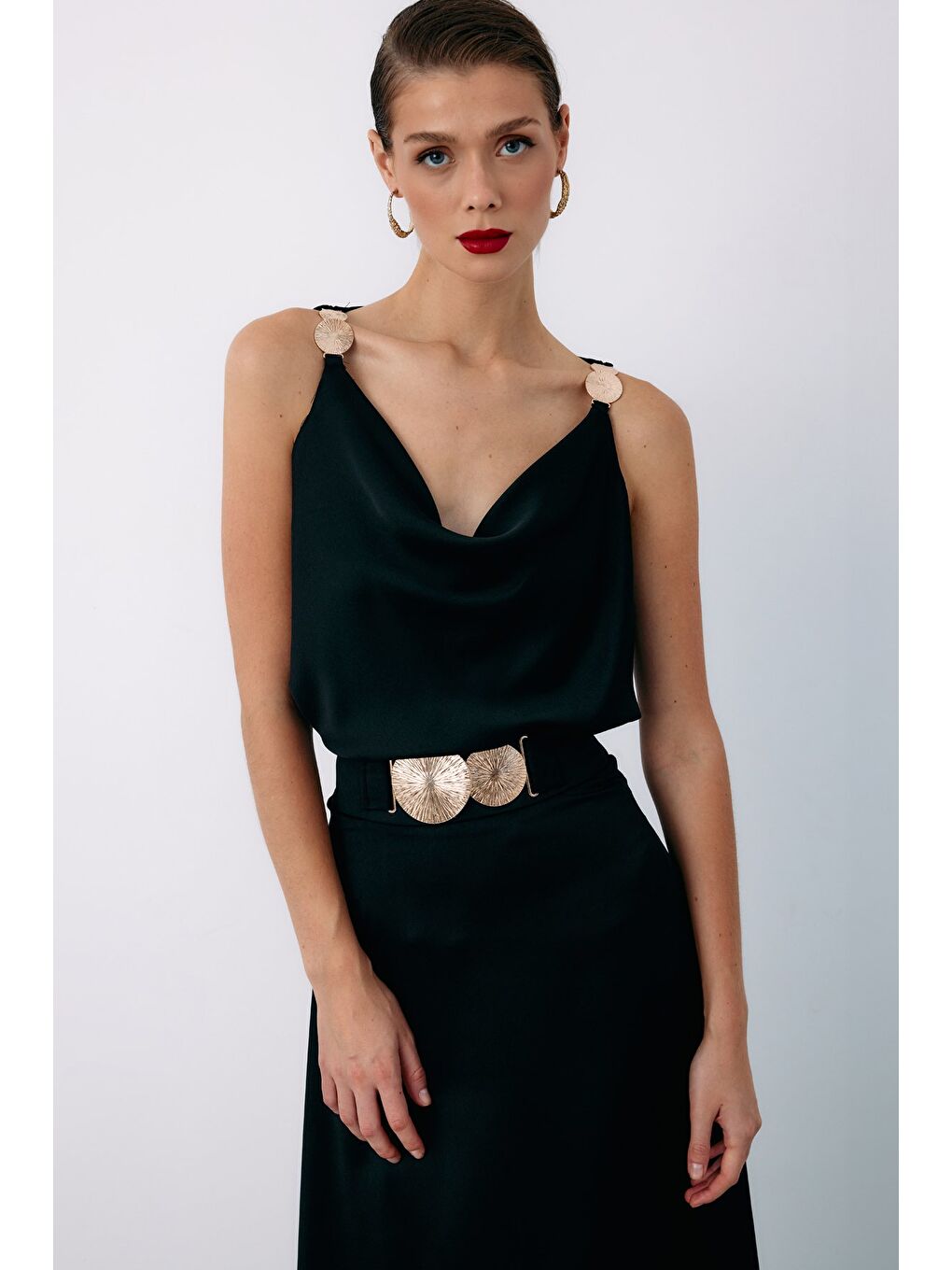 Omuz Aksesuarlı Salaş Bluz - Siyah