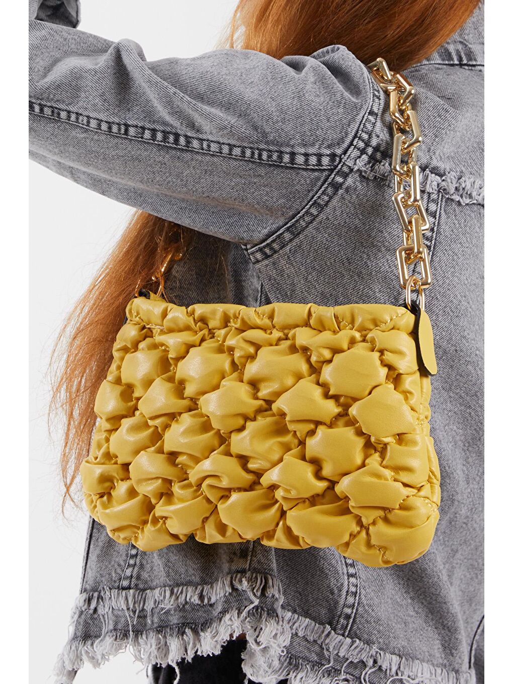 Kadın Sarı Pofidik Zincir Detaylı Nakışlı Baget Çanta-2