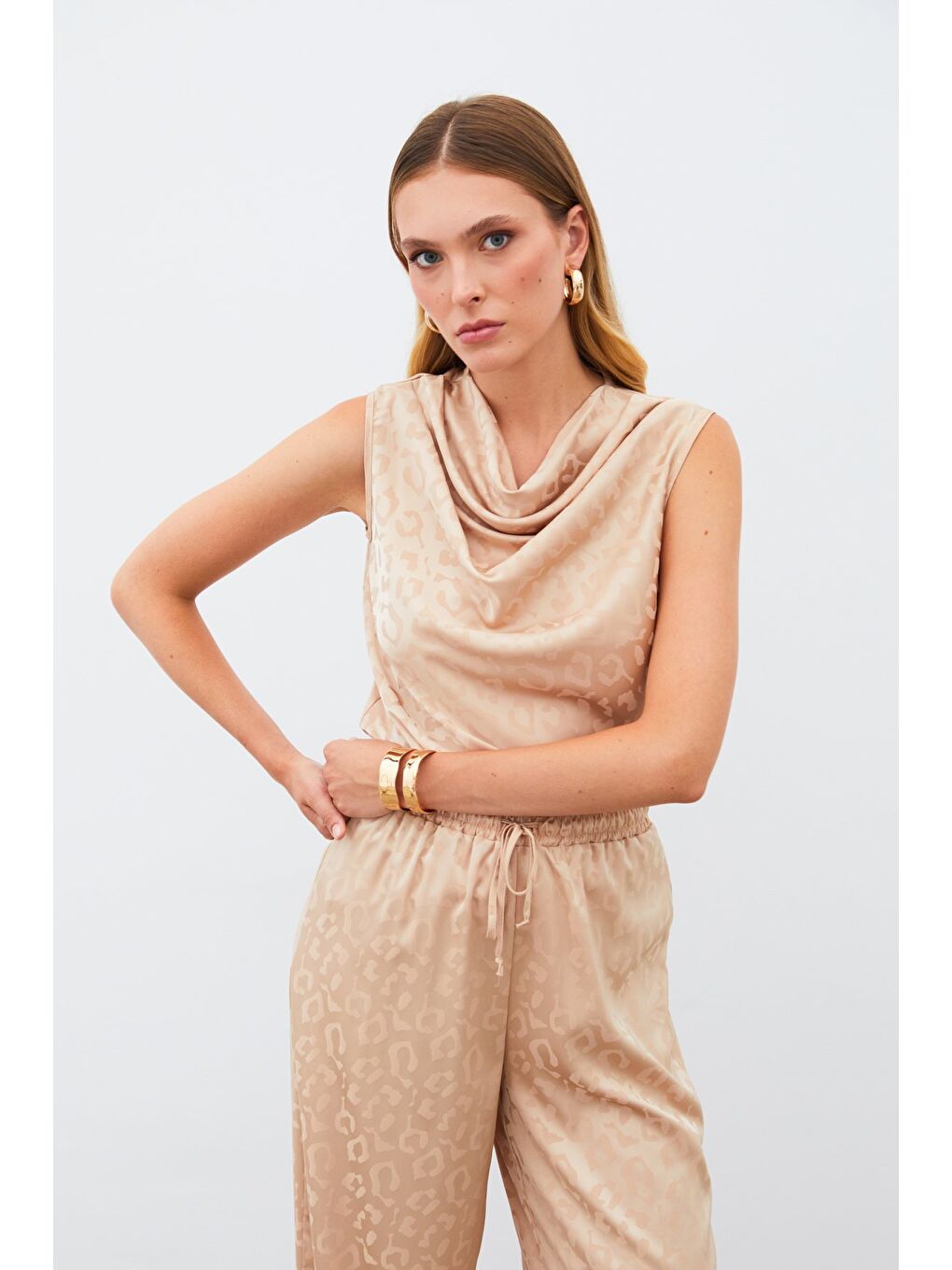 Kahverengi Degaje Yaka Kolsuz Bluz - Camel-2