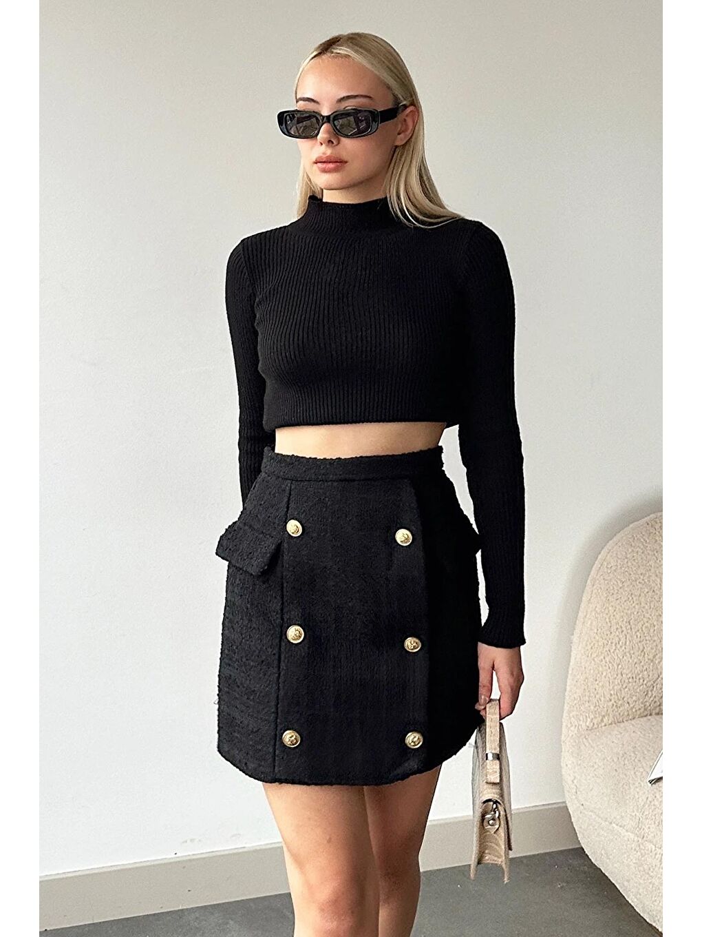 Siyah Gold Düğme Detaylı Tüvit Mini Etek