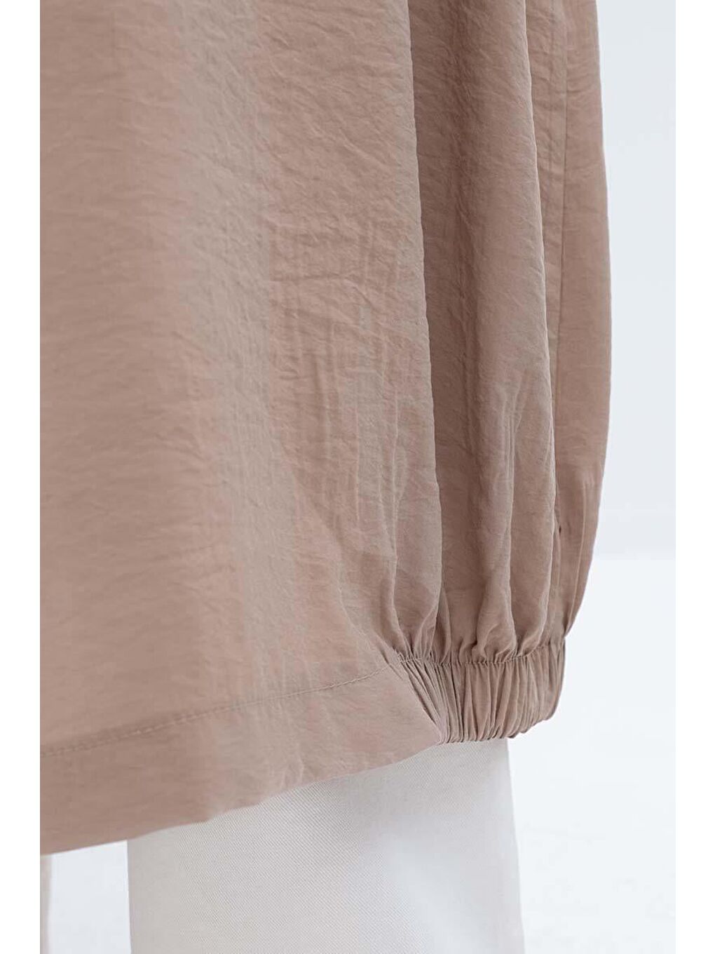 Bej Vizon-Etek Ucu Lastikli Çıtçıt Kapamalı Ferace-3