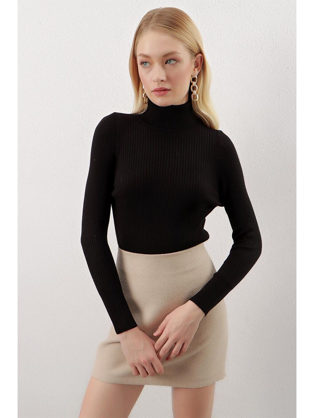 Kadın Siyah Balıkçı Yaka Fitilli Basic Body Triko Kazak-1