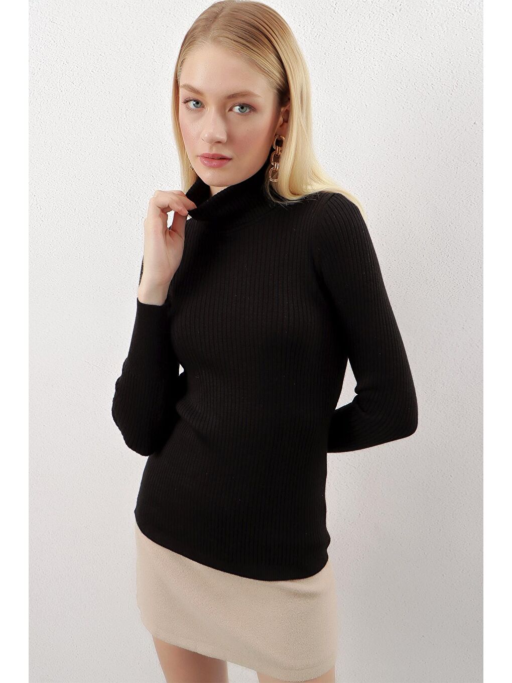 Kadın Siyah Balıkçı Yaka Fitilli Basic Body Triko Kazak-2