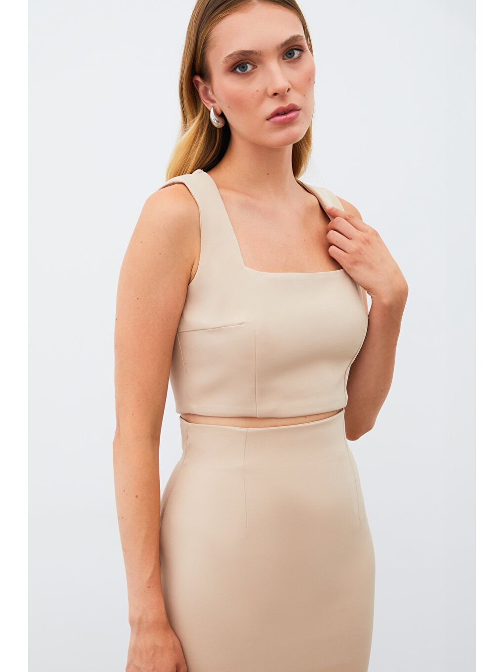 Kahverengi Kare Yaka Crop Bluz - Camel-2