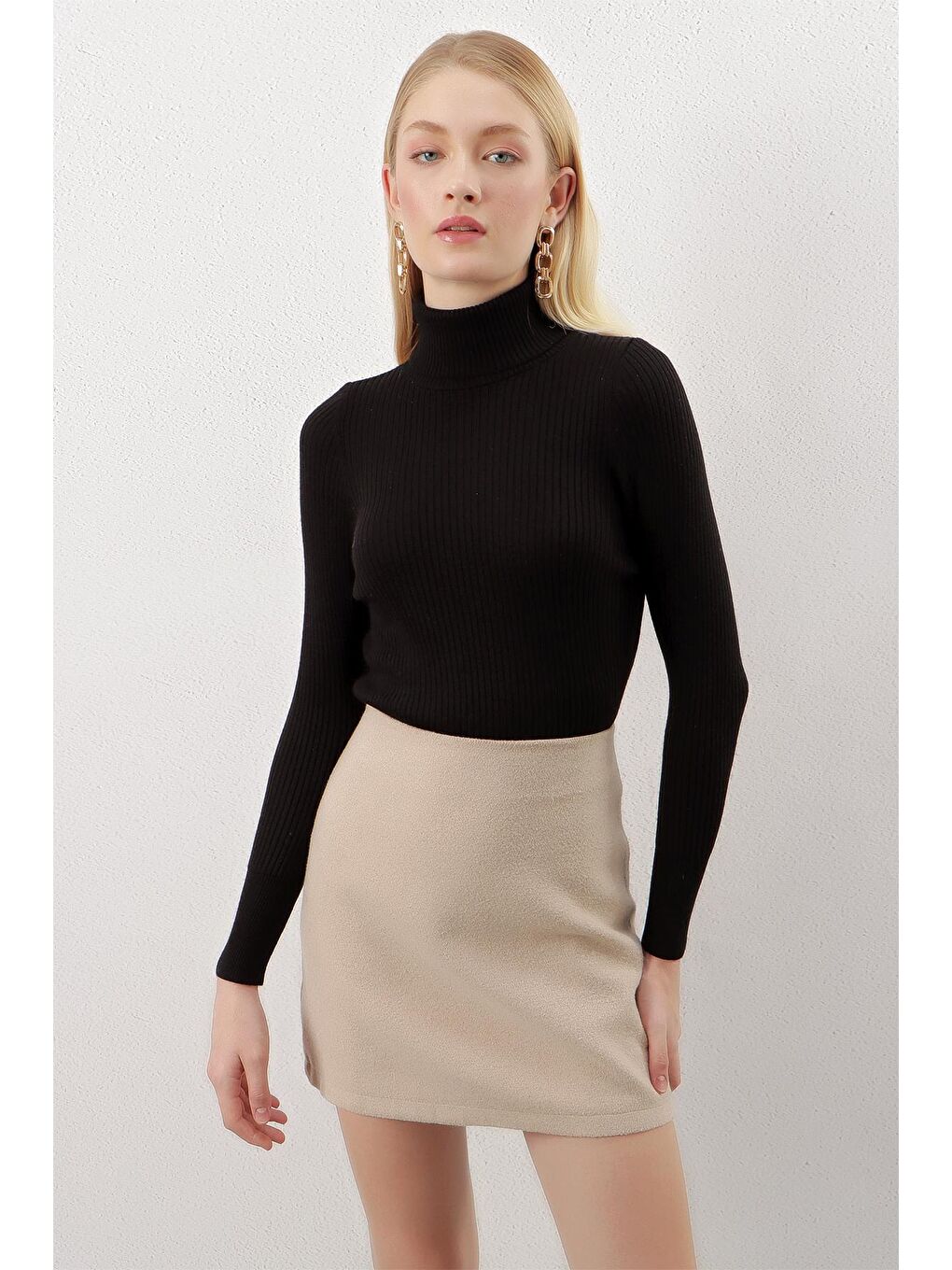 Kadın Siyah Balıkçı Yaka Fitilli Basic Body Triko Kazak-3