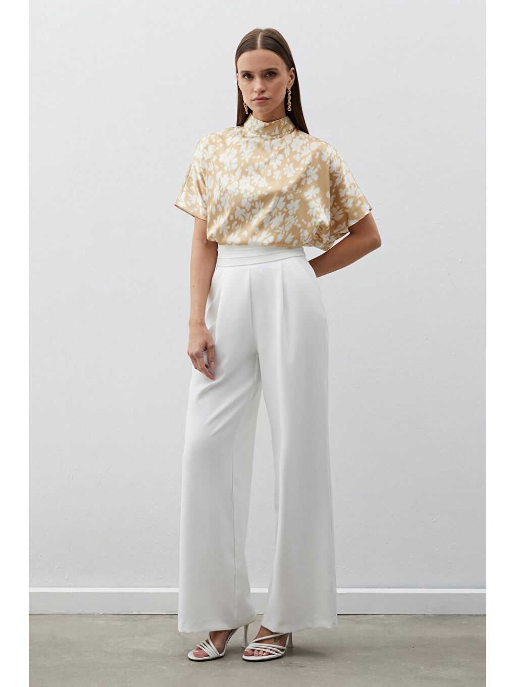 Kahverengi Dik Yaka Desenli Salaş Bluz - Kahve-1