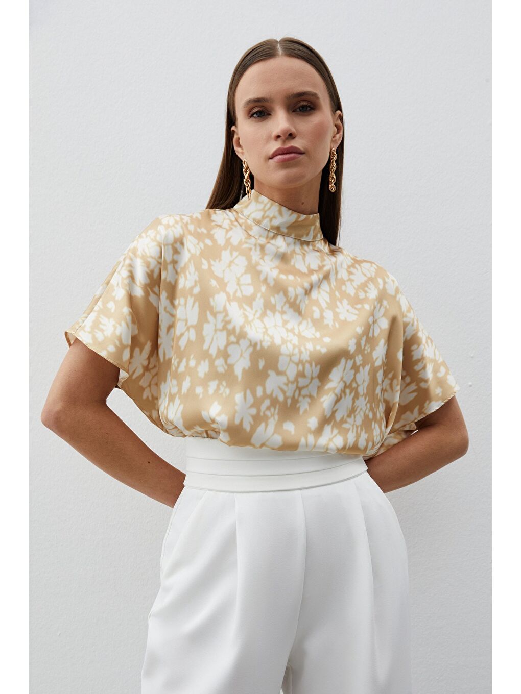 Kahverengi Dik Yaka Desenli Salaş Bluz - Kahve-4