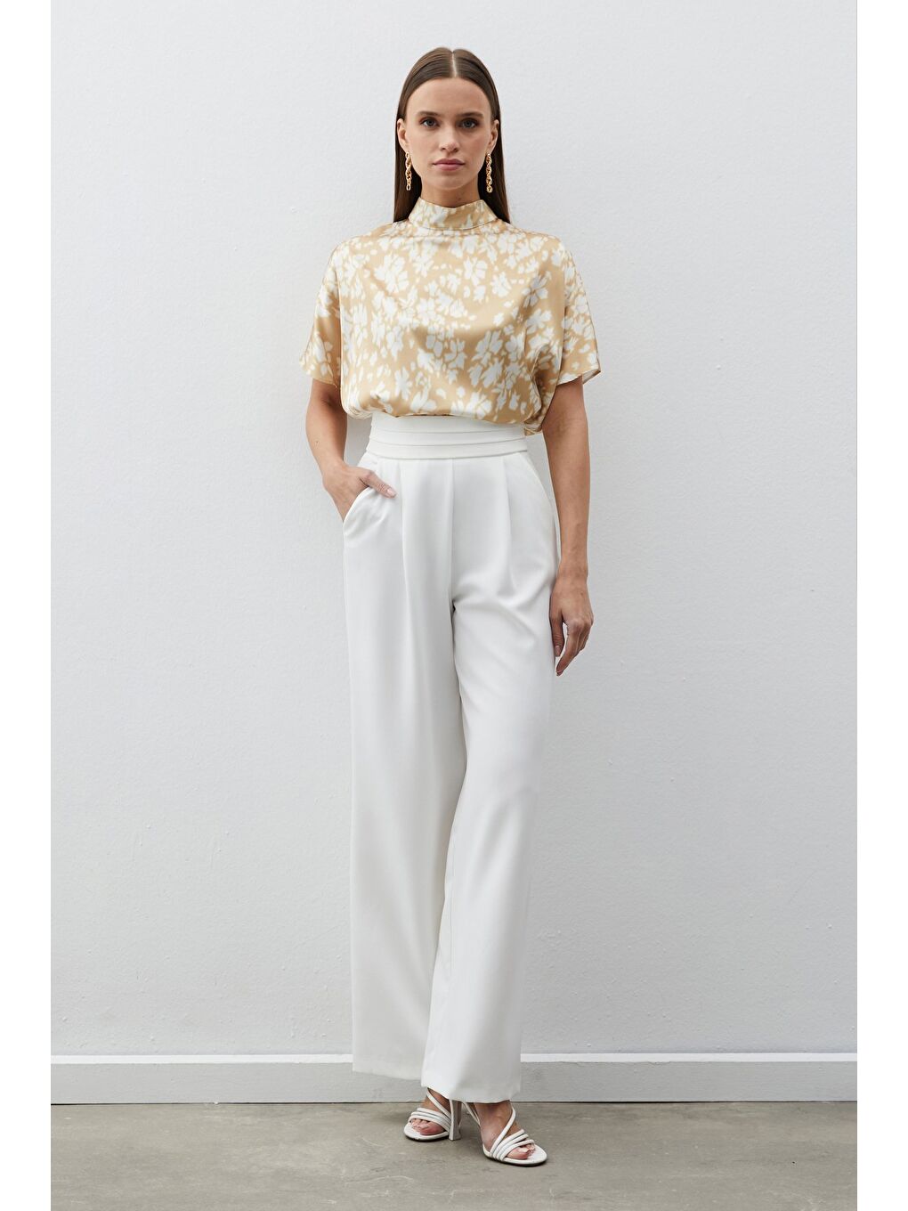 Kahverengi Dik Yaka Desenli Salaş Bluz - Kahve-5