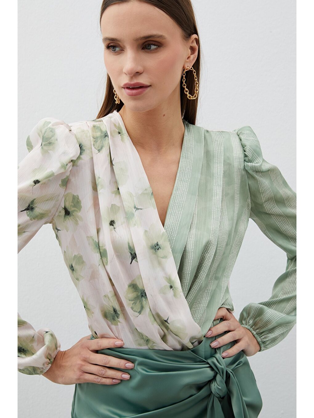 Çift Desenli Kruvaze Bodysuit Bluz - Çağla Yeşili-1