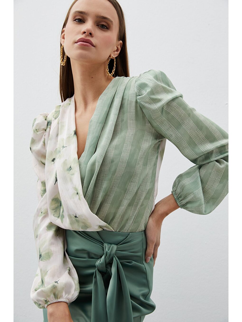 Çift Desenli Kruvaze Bodysuit Bluz - Çağla Yeşili-3