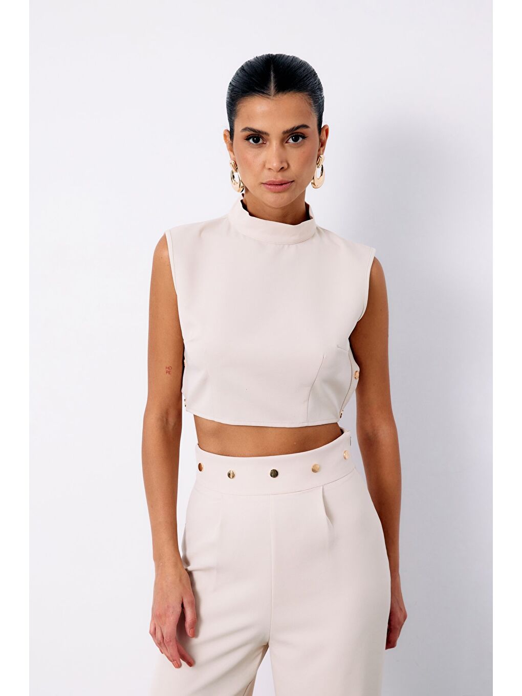 SATEEN Çıt Çıt Detaylı Crop Bluz - Bej - 1