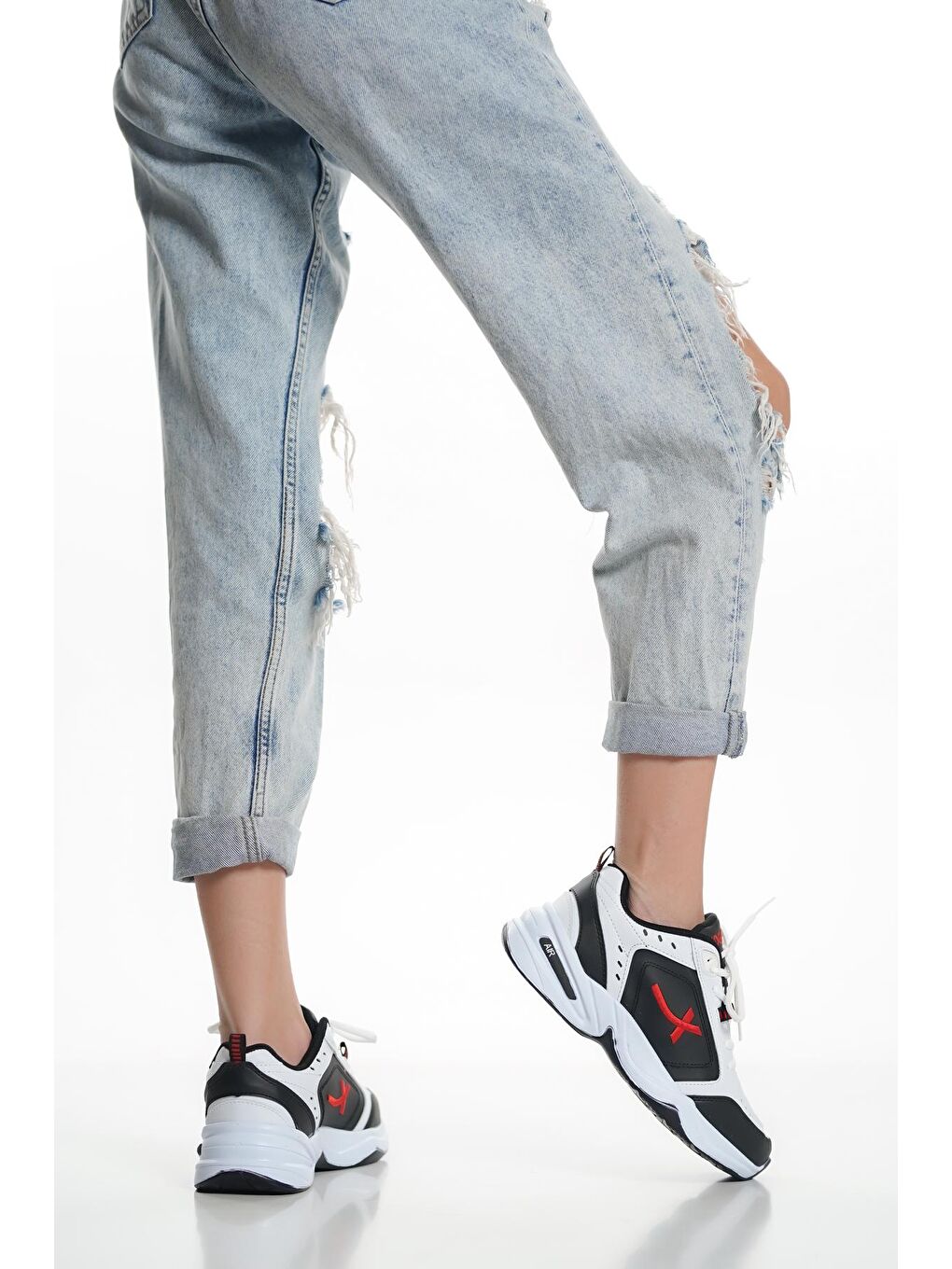 Beyaz Bağcıklı Yürüyüş Kadın Spor Ayakkabı 055-2