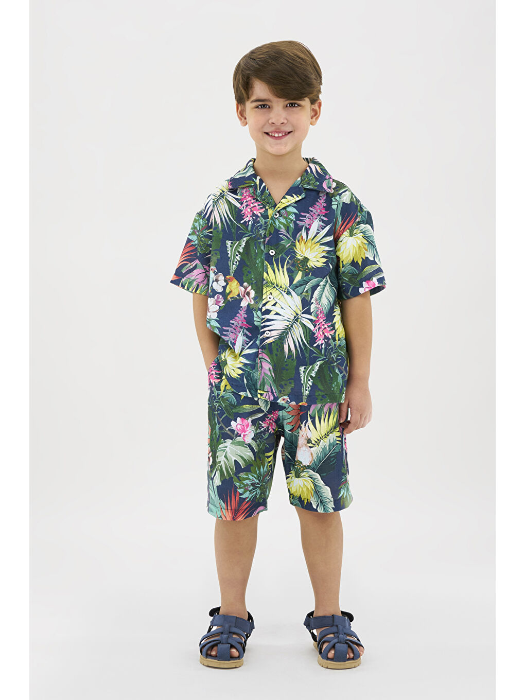 Erkek Çocuk Desenli Lacivert Şort