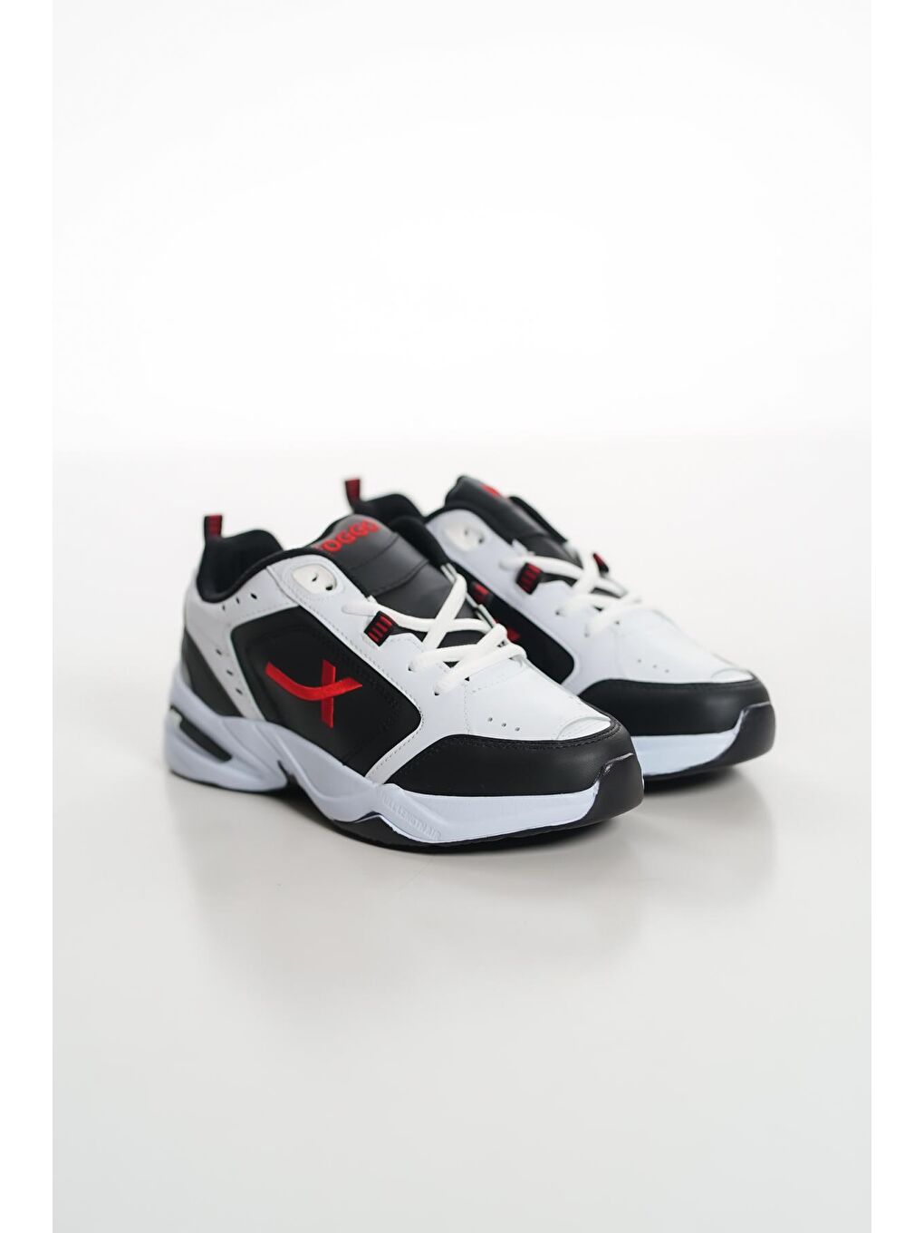 Beyaz Bağcıklı Yürüyüş Kadın Spor Ayakkabı 055-3