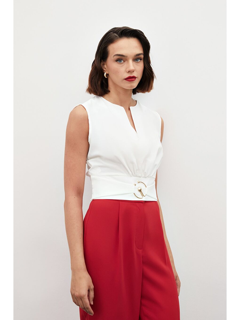 Toka Detaylı Kolsuz Bluz - Ekru-1