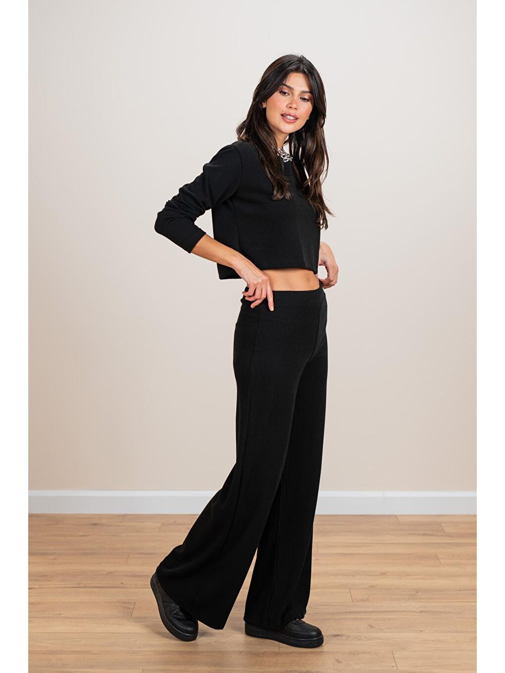 Kadın Siyah Geniş Paçalı Fitilli Crop Bluz Takım-1