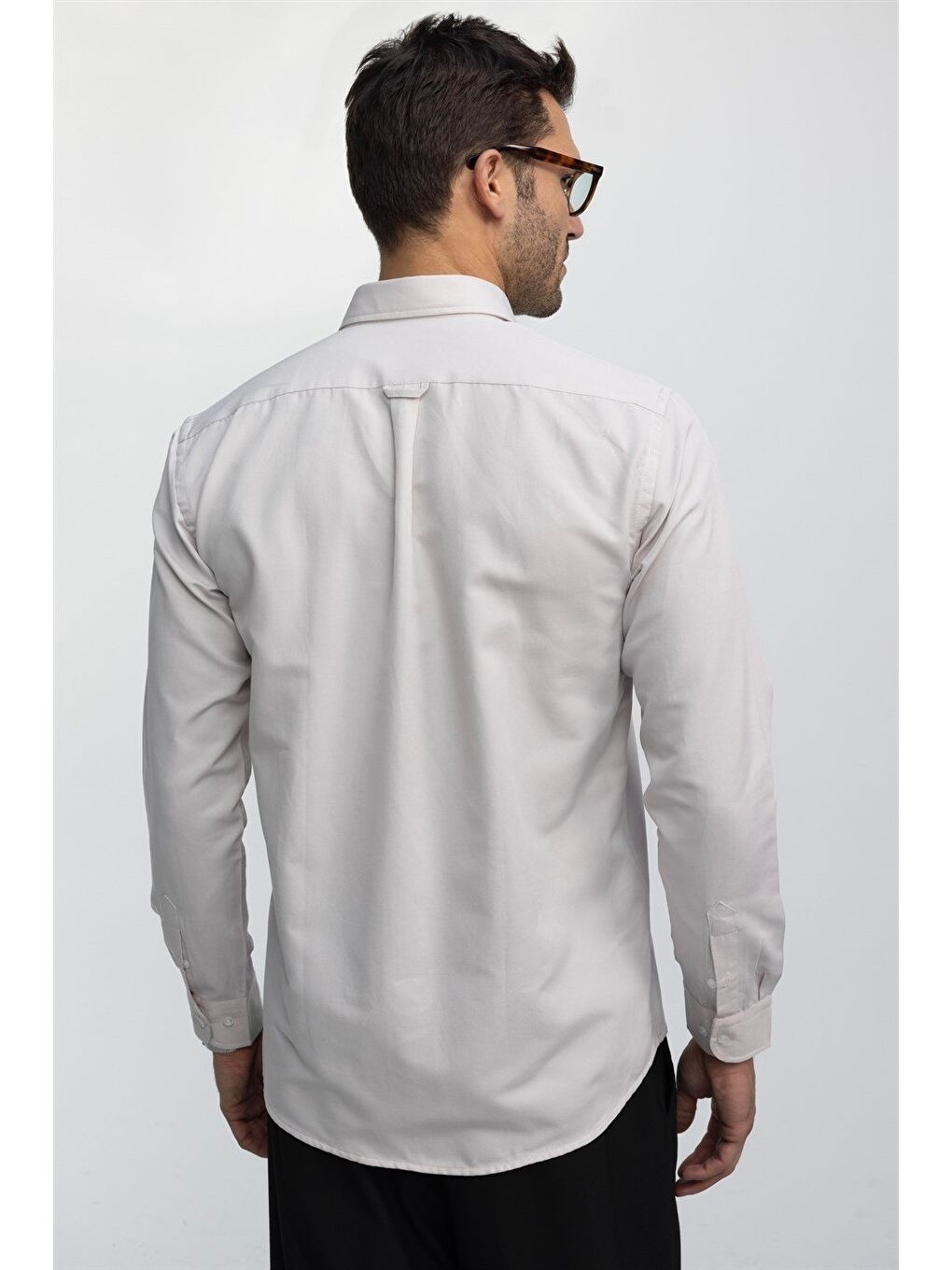 Bej Erkek Regular Fit Klasik Kesim Oxford Doku Yaka Düğmeli Cepli Nakışlı Taş Gömlek-3