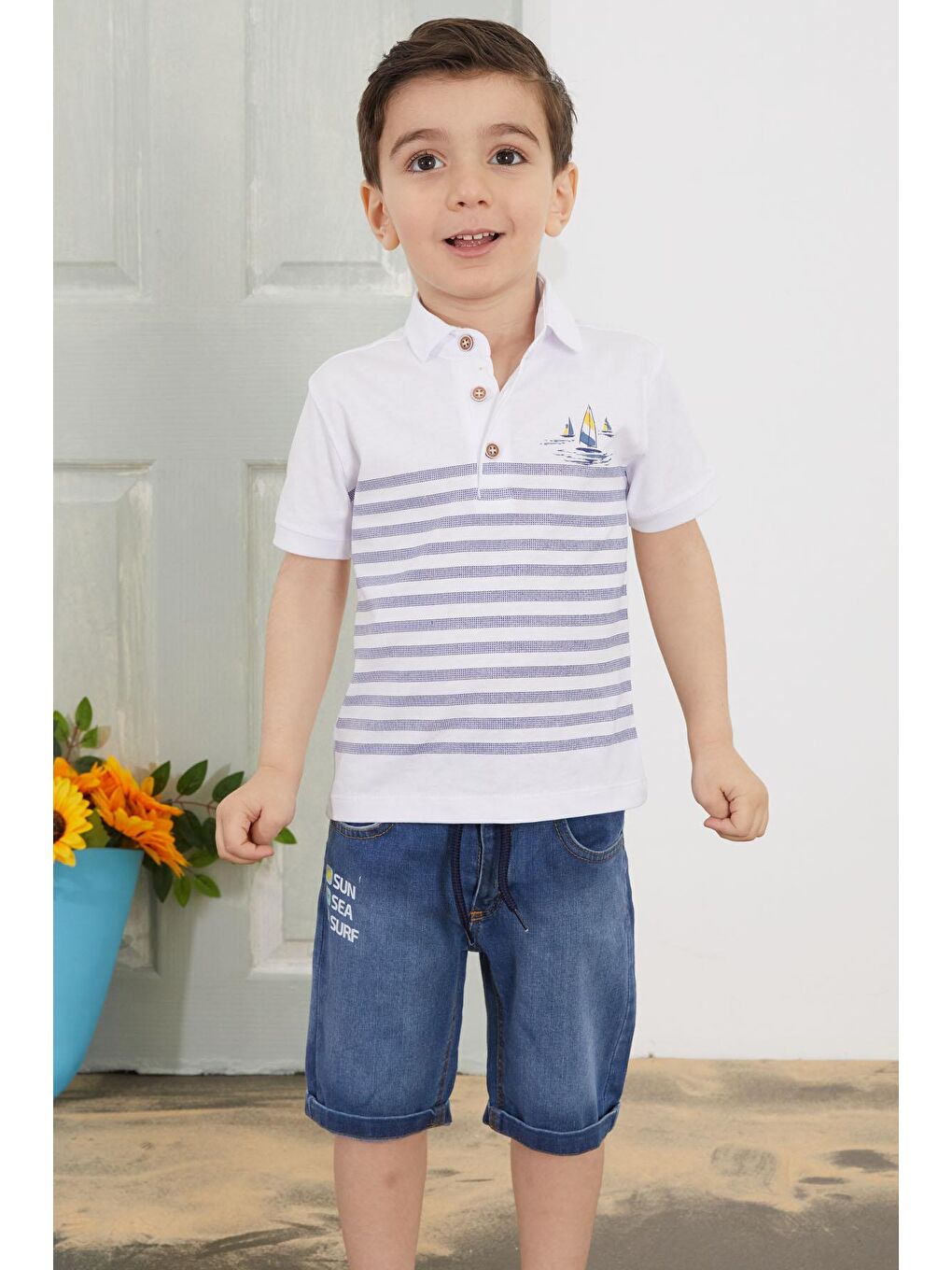 Beyaz Çizgili Polo Yaka Tişörtlü Jean Şortlu Erkek Çocuk Takım 18748-2