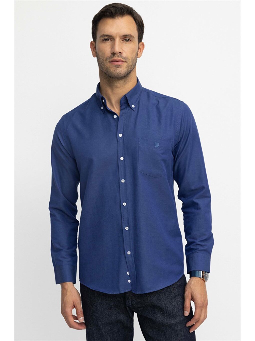 Erkek Regular Fit Klasik Kesim Oxford Doku Yaka Düğmeli Cepli Nakışlı İndigo Gömlek-1