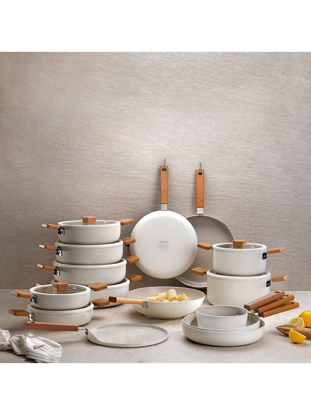 Ekru Ceramoni Seramik Kapaklı Sahan 22 Cm-Krem