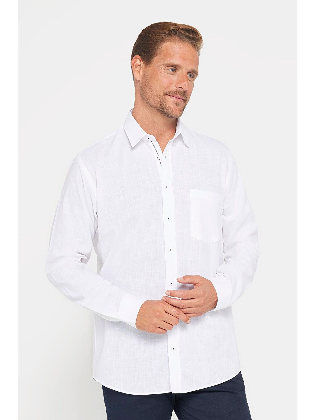 Erkek Regular Fit Klasik Kesim %100 Pamuk Keten Doku Beyaz Gömlek
