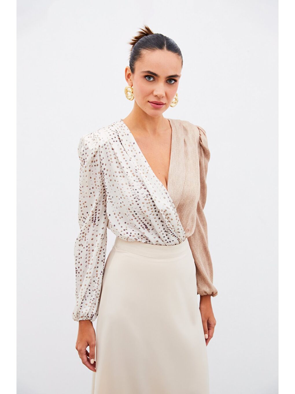 Bej Çift Desenli Kruvaze Bluz - Taş-1