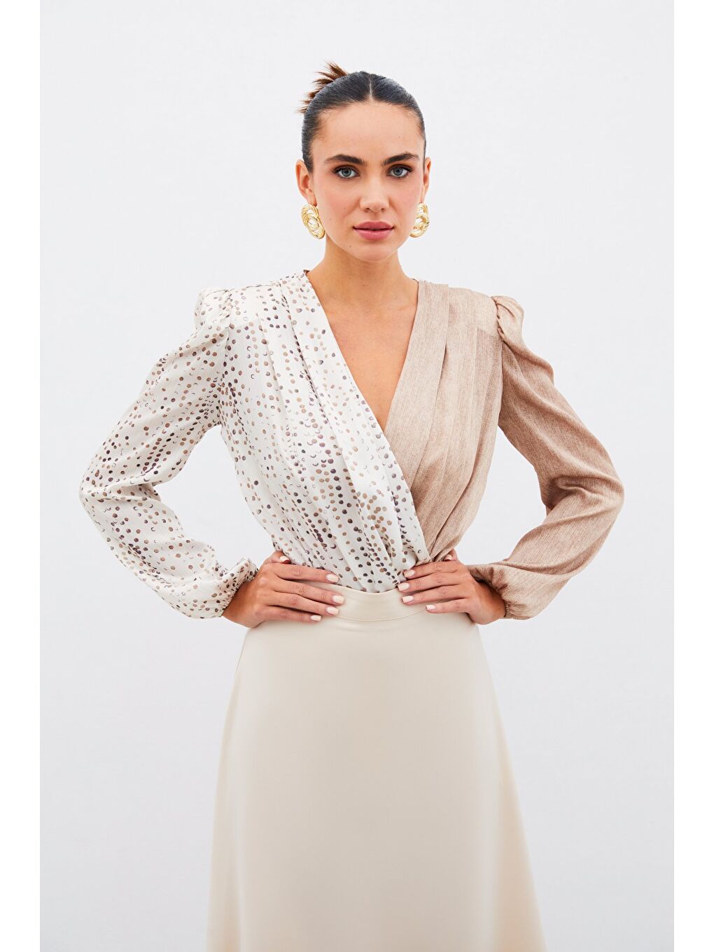 Bej Çift Desenli Kruvaze Bluz - Taş-2