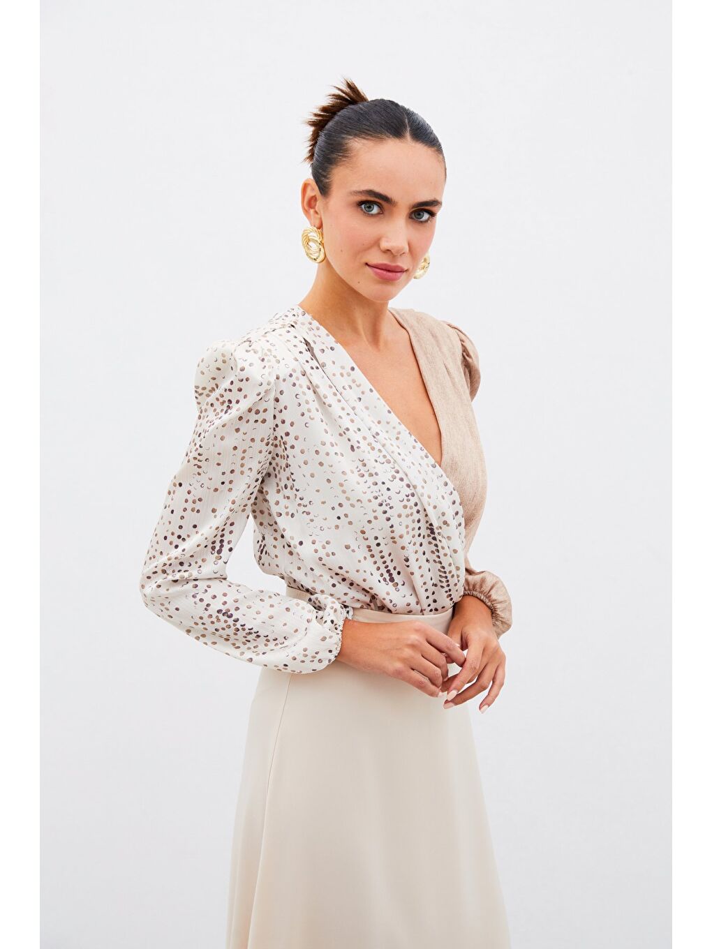 Bej Çift Desenli Kruvaze Bluz - Taş-4