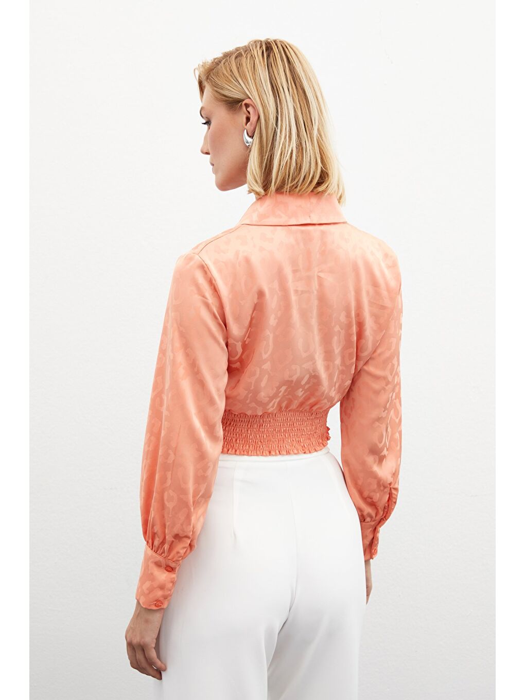 Pembe Yan Kuşaklı Saten Bluz - Somon-4