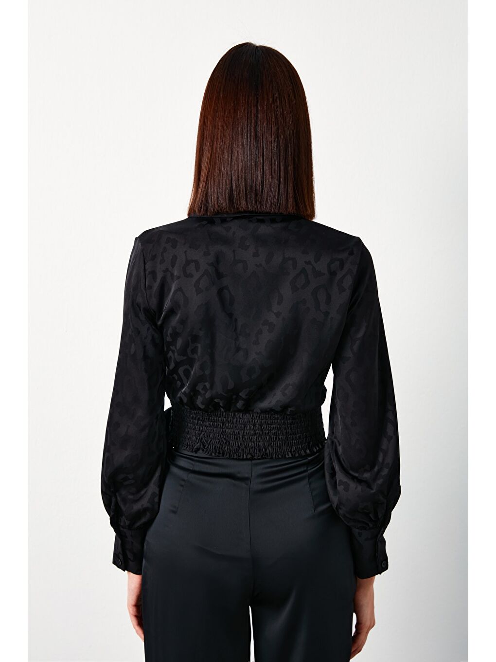 Yan Kuşaklı Saten Bluz - Siyah-7