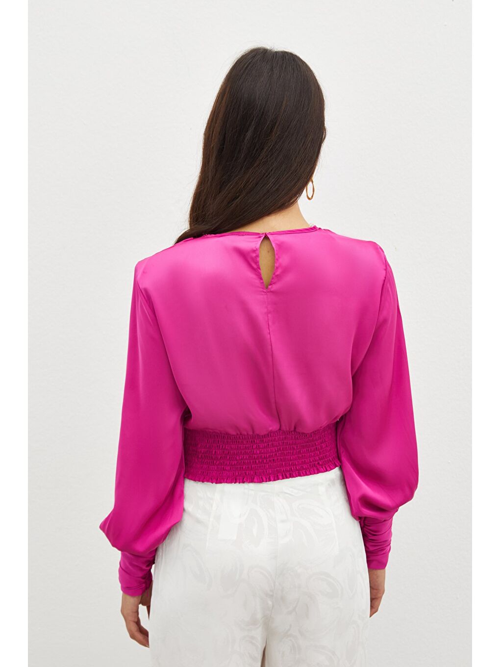 Ön Zincirli Saten Bluz - Fuşya-7