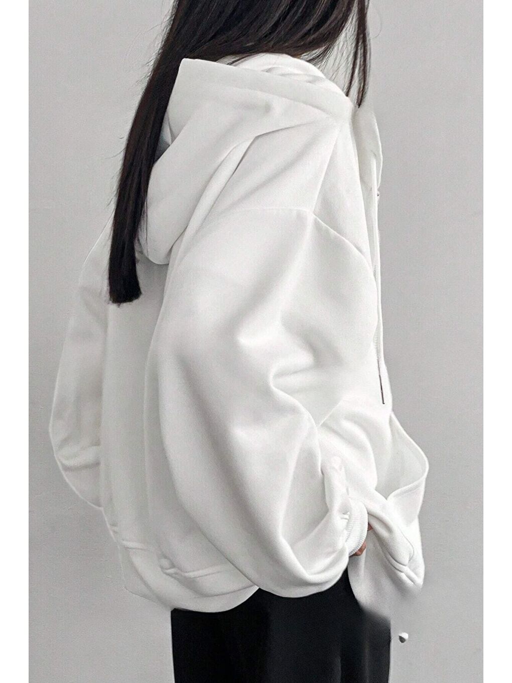 Kadın Beyaz Kapüşon Detay Fermuarlı Hırka-3
