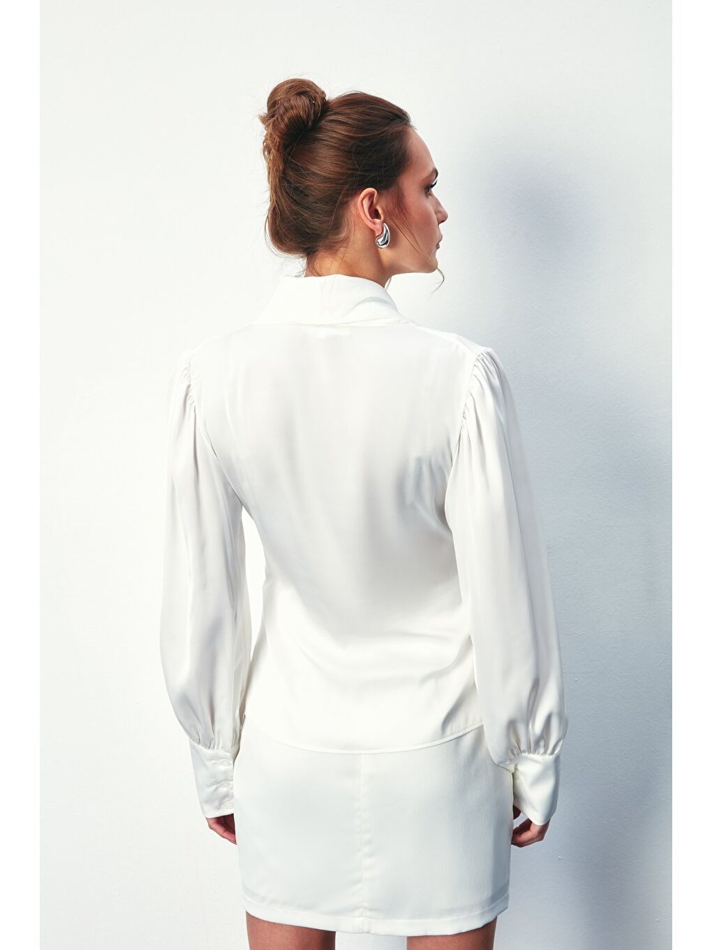 Broşlu Kruvaze Bluz - Ekru-6