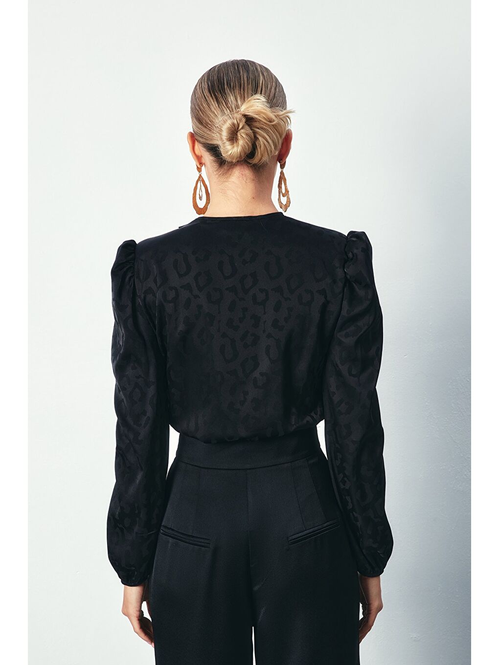 Kruvaze Desenli Bodysuit Bluz - Siyah-3