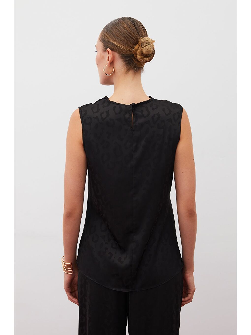 Degaje Yaka Kolsuz Bluz - Siyah-7