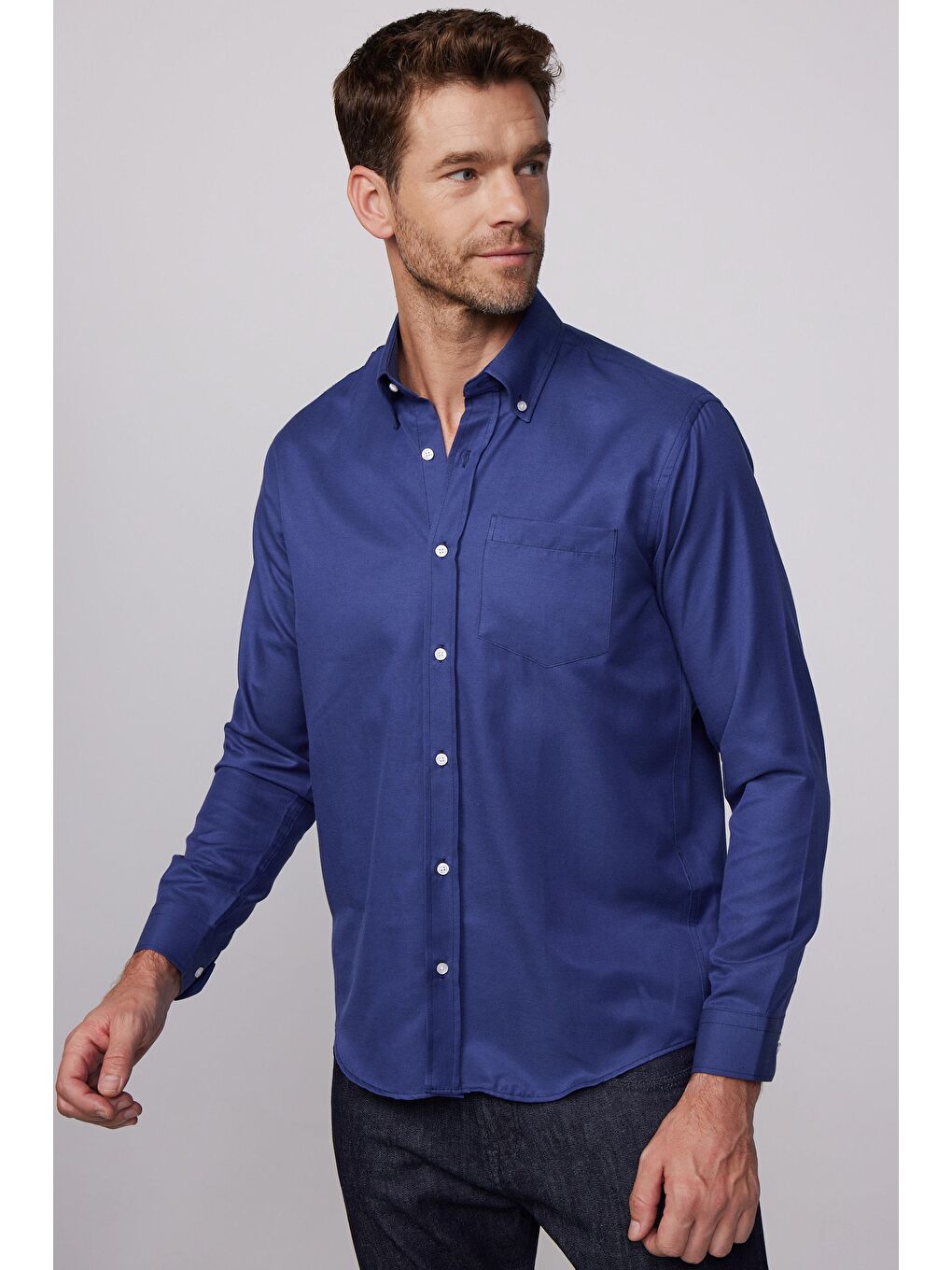 Erkek Regular Fit Klasik Kesim Düz Yaka Düğmeli Cepli Lacivert Gömlek
