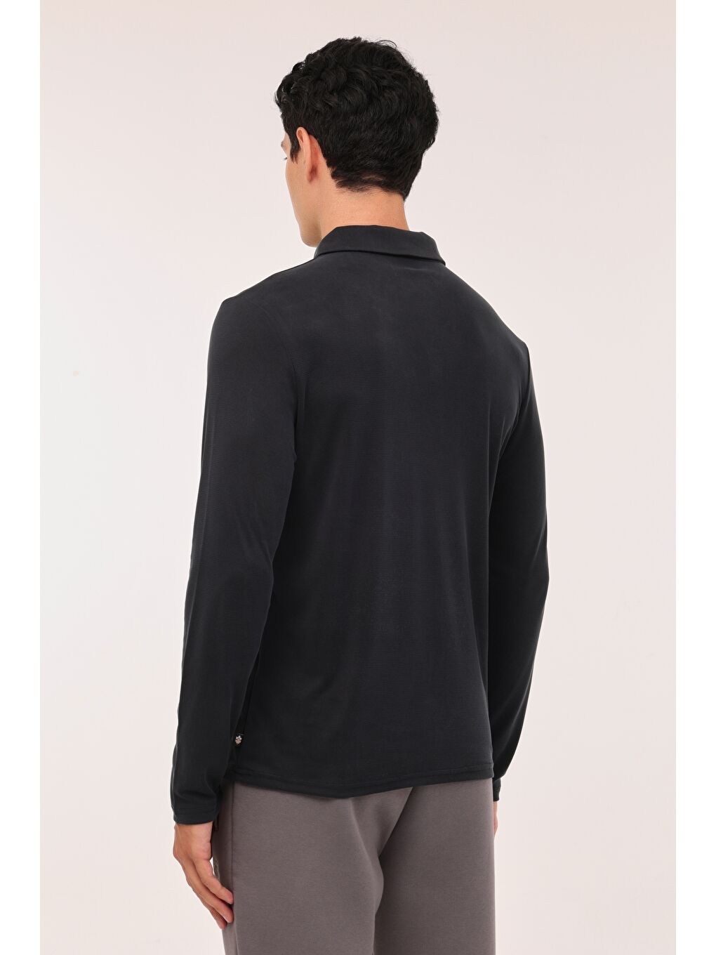 ML ZEYN 15ITL510 4PR Siyah Erkek Uzun Kol Tişört-1