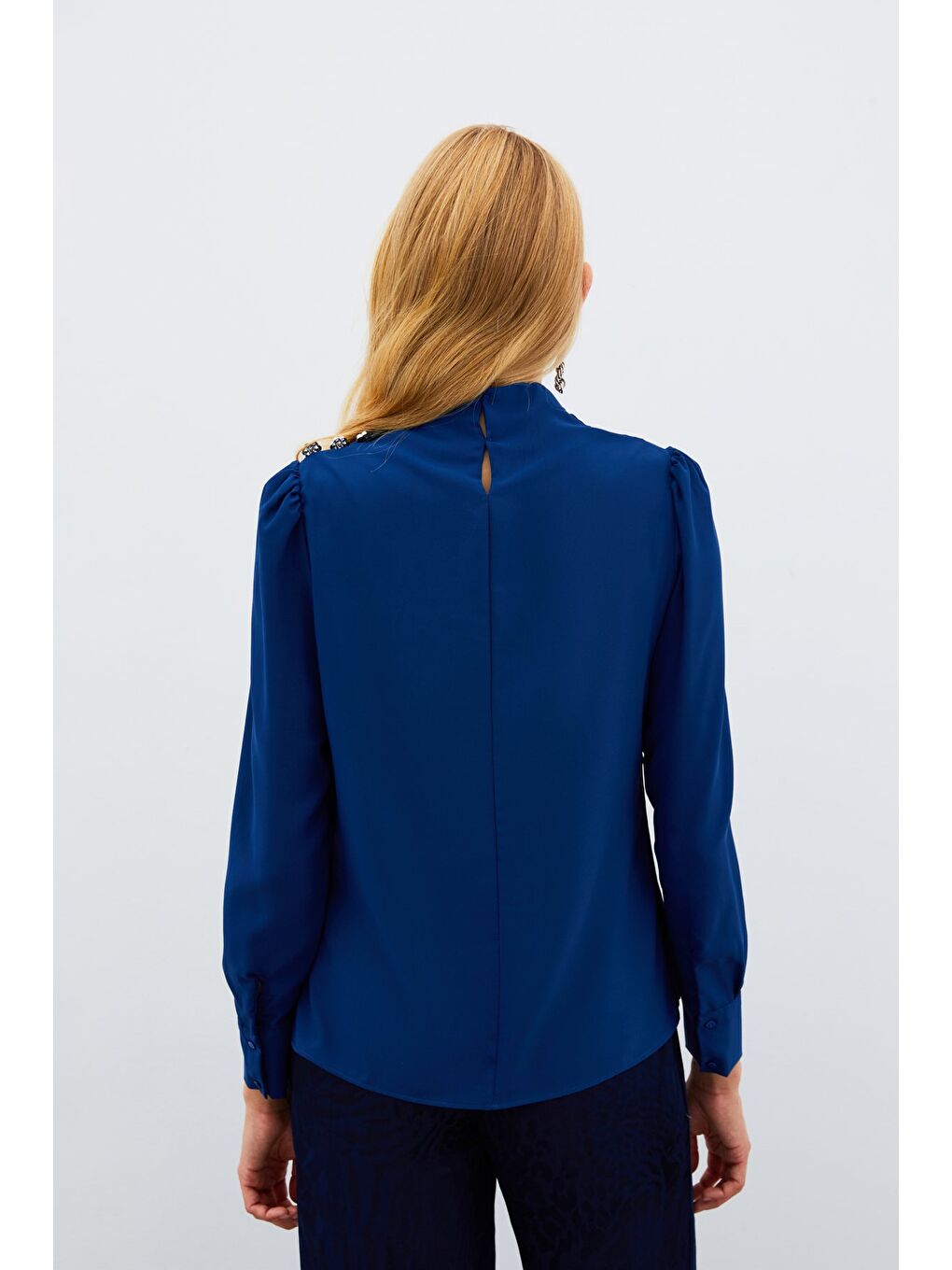 Düğmeleri Taş Detaylı Bluz - Lacivert-7