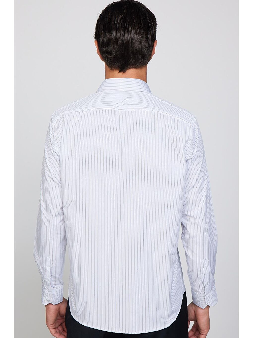 Erkek Regular Fit Klasik Kesim Tek Cepli Çizgili Beyaz İtalyan Yaka Gömlek-4
