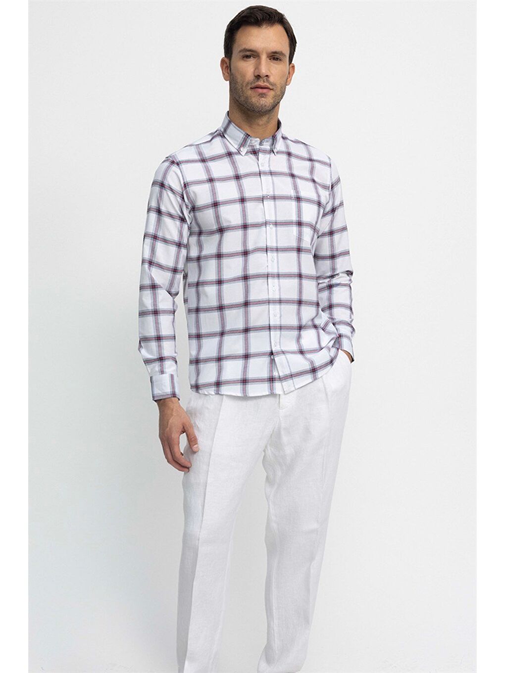 Erkek Regular Fit Klasik Kesim Düğmeli Yaka Küçük Kareli Pamuklu Beyaz Gömlek-1