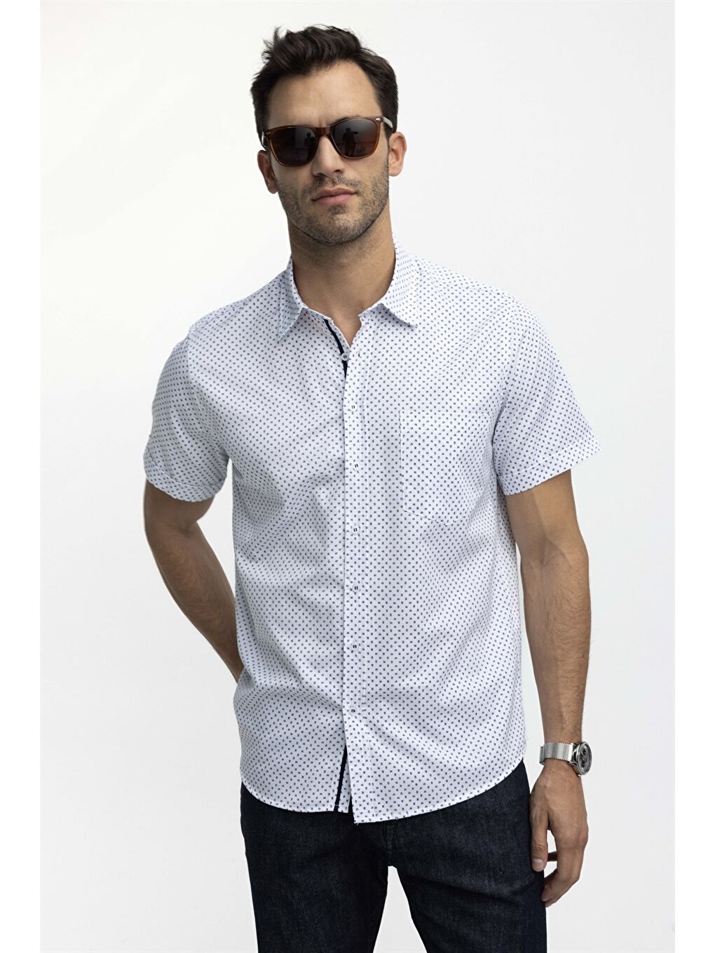 Erkek Regular Fit Klasik Kesim Baskılı Spor Yaka Biyeli Beyaz Gömlek-1