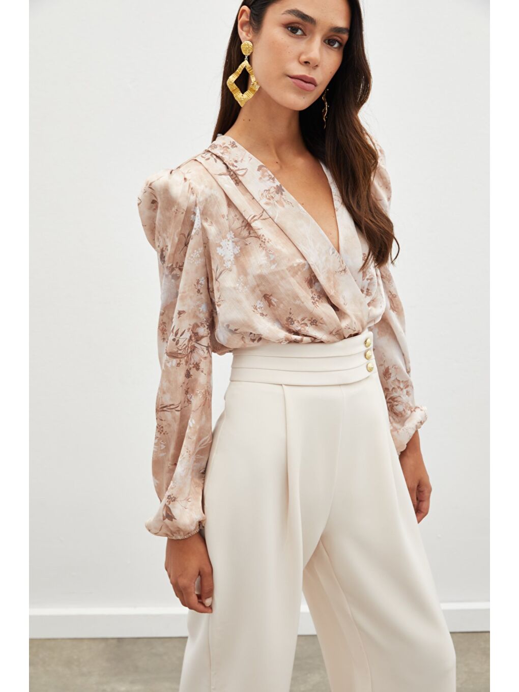 Kahverengi Çiçek Desenli Bodysuit Bluz - Camel-3