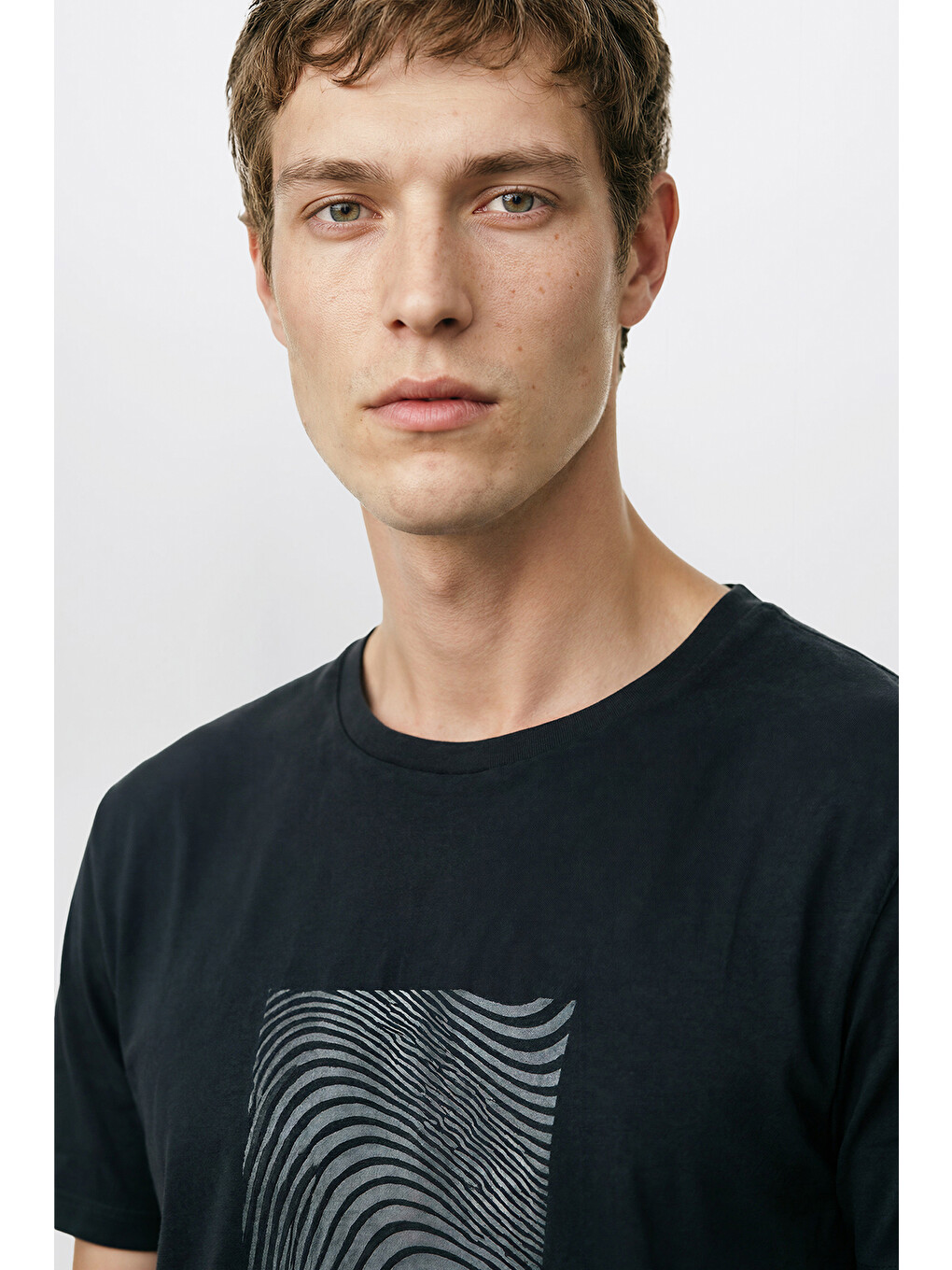Erkek Siyah Pamuklu Slim Fit Dar Kesim Bisiklet Yaka Esnek Tişört-2