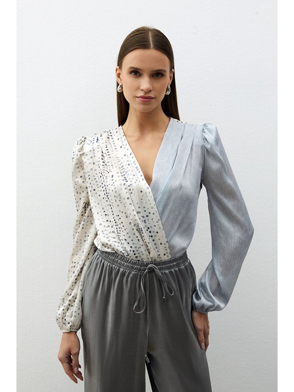 Çift Desenli Kruvaze Bluz - Gri