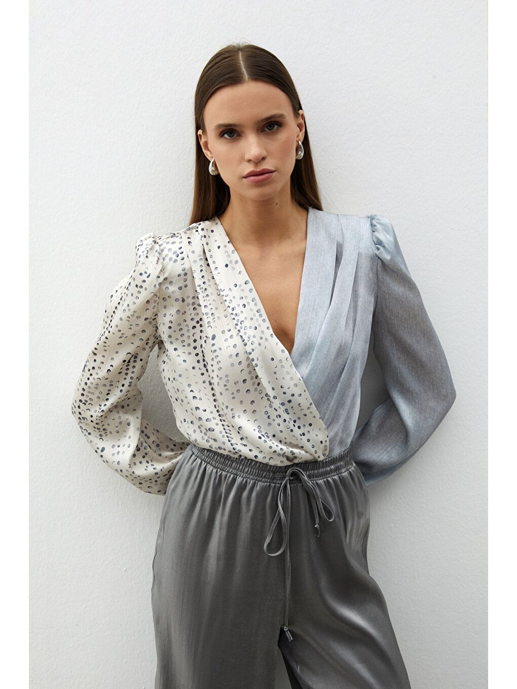 Çift Desenli Kruvaze Bluz - Gri-2