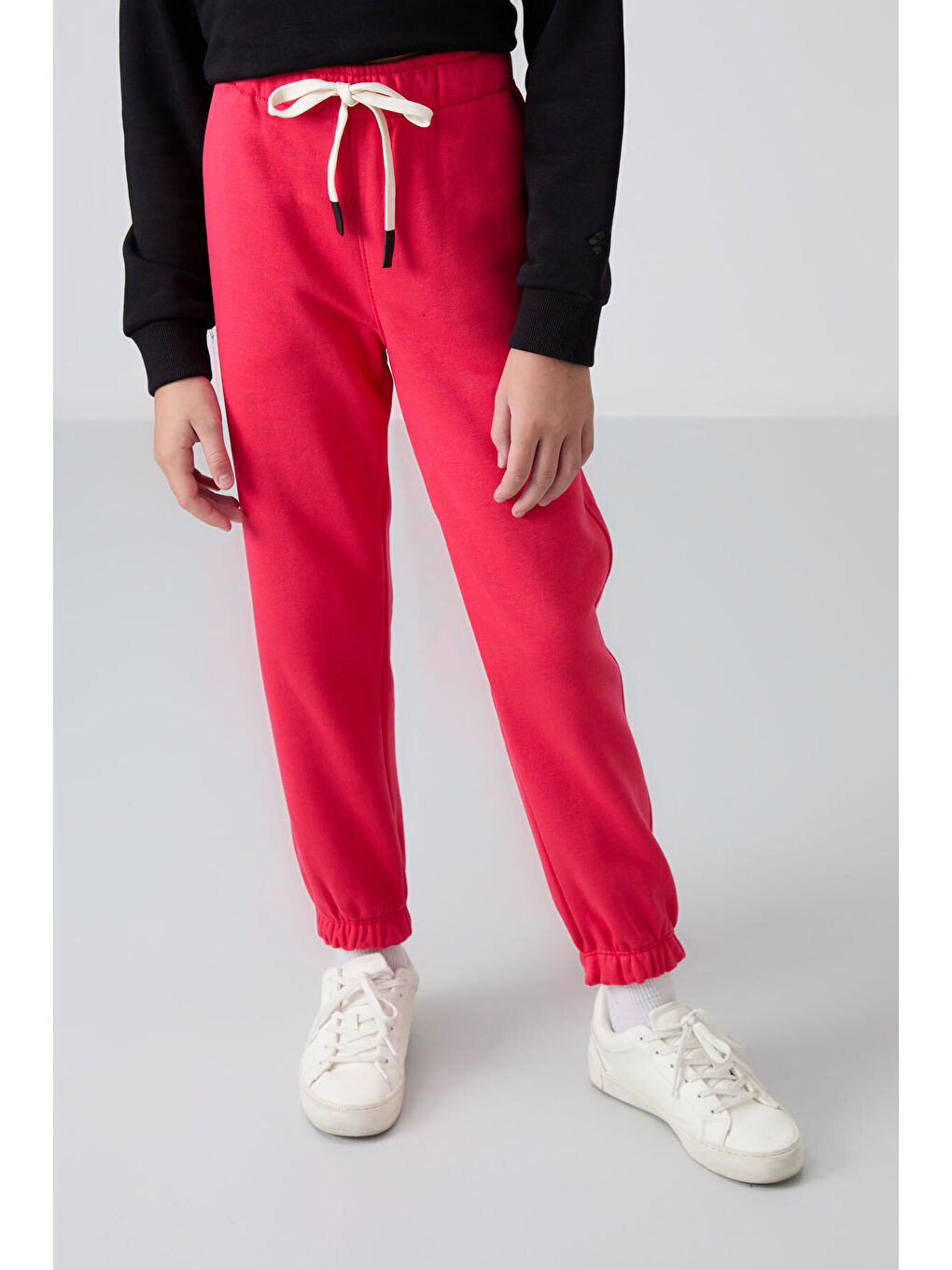 Viva Kırmızı Pamuklu İçi Tüylü Yumuşak Dokulu Standart Fit Nakışlı Kız Çocuk Eşofman Alt - 75158-2