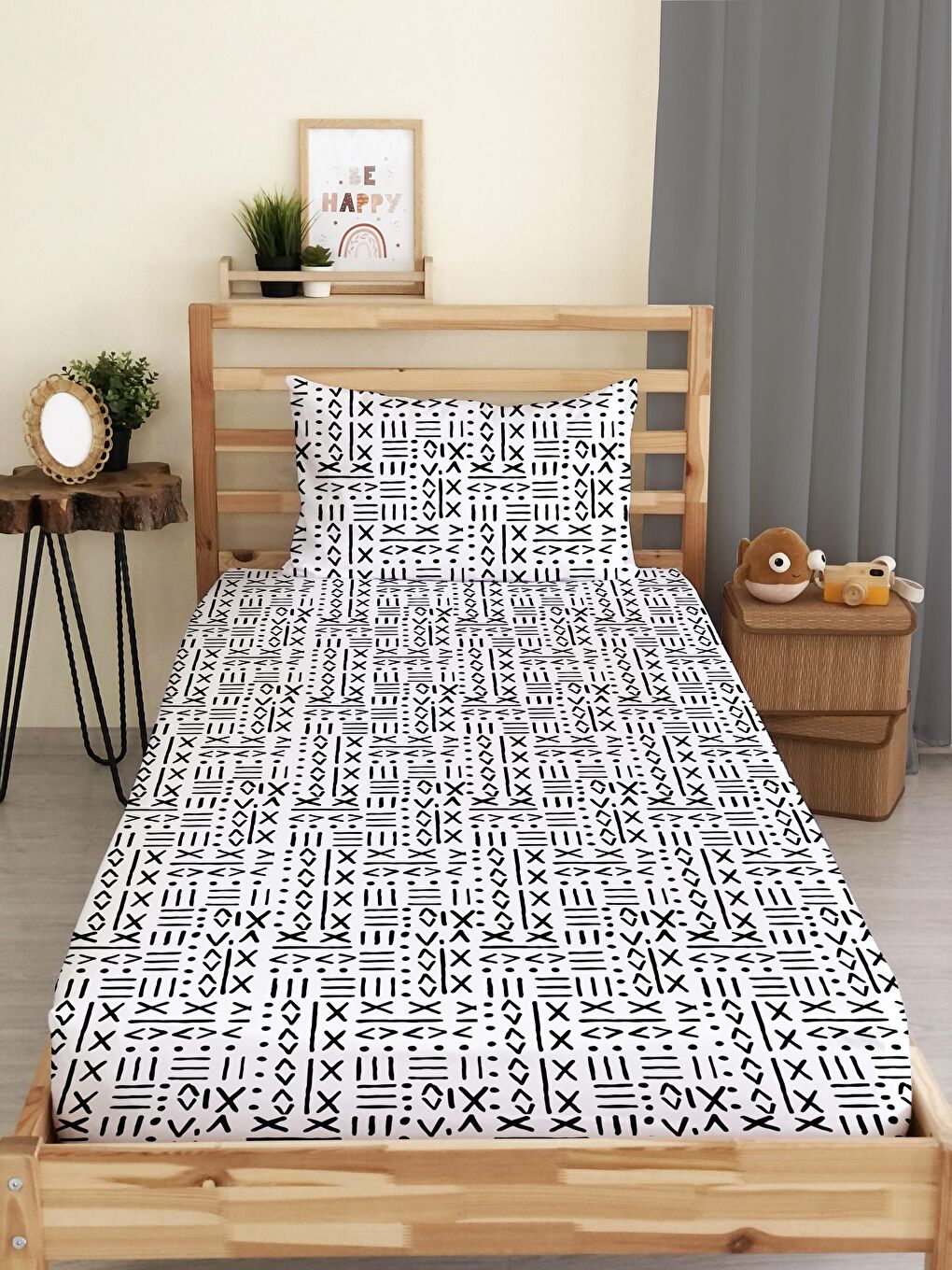 Karışık Etnik Desen Baskılı Tek Kişilik Lastikli Çarşaf Seti Beyaz